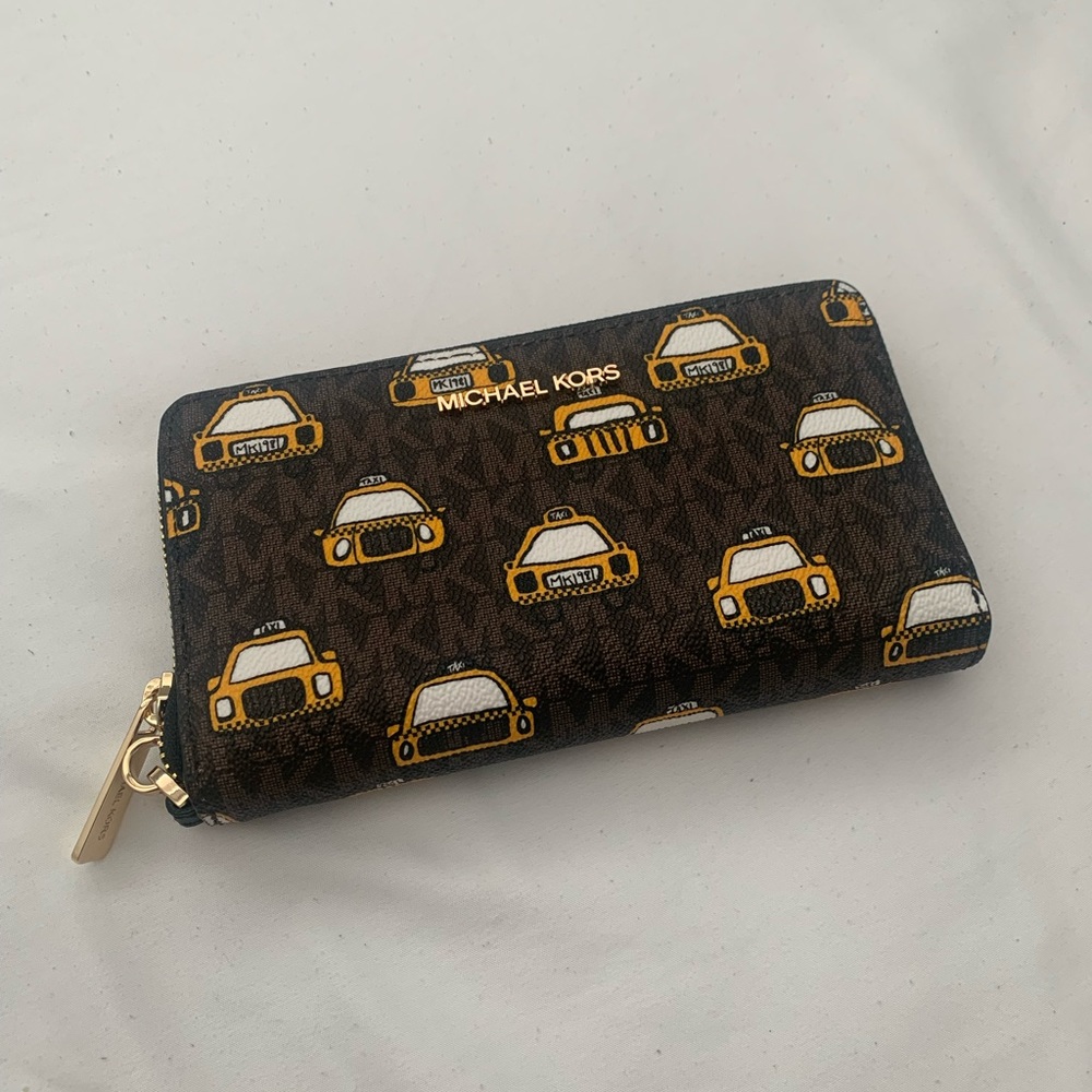 NYC Jet Set Wallet by Michael Kors
